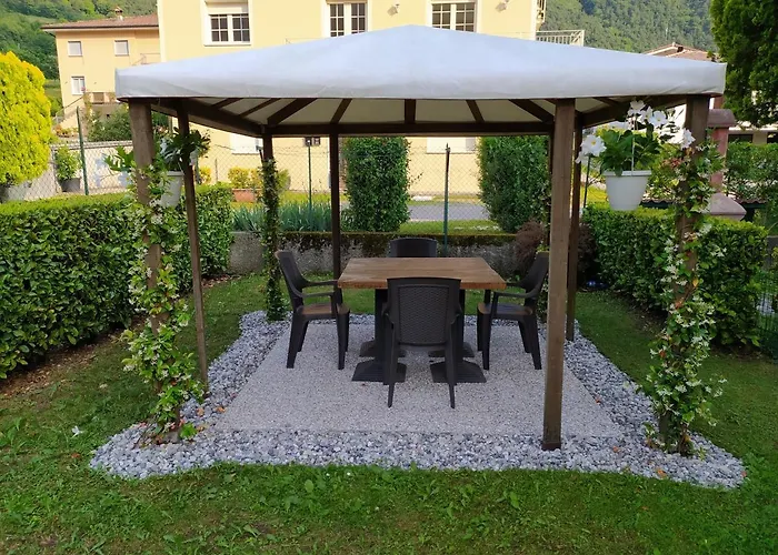 Alex's 2 Apartment *